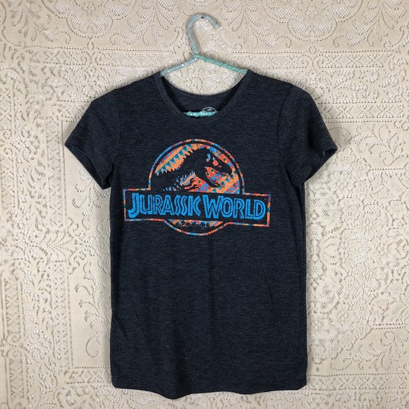 🦕 Jurassic World tee [used] - Picture 2 of 8